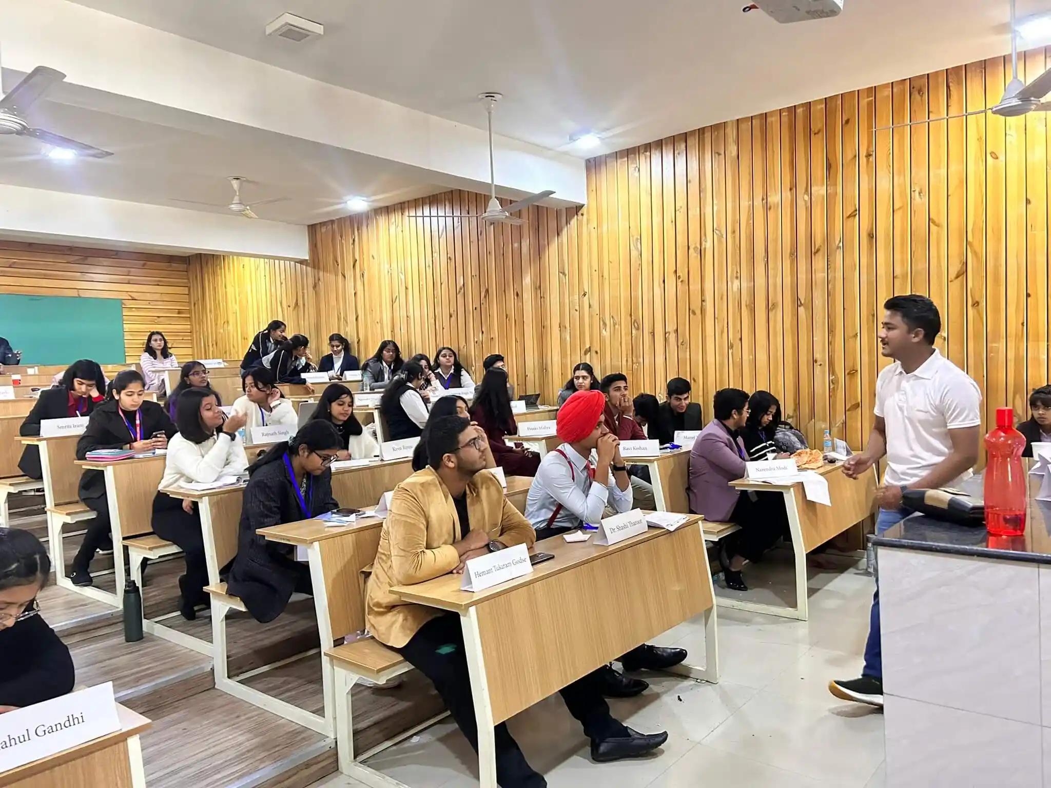 Career counselling session with students